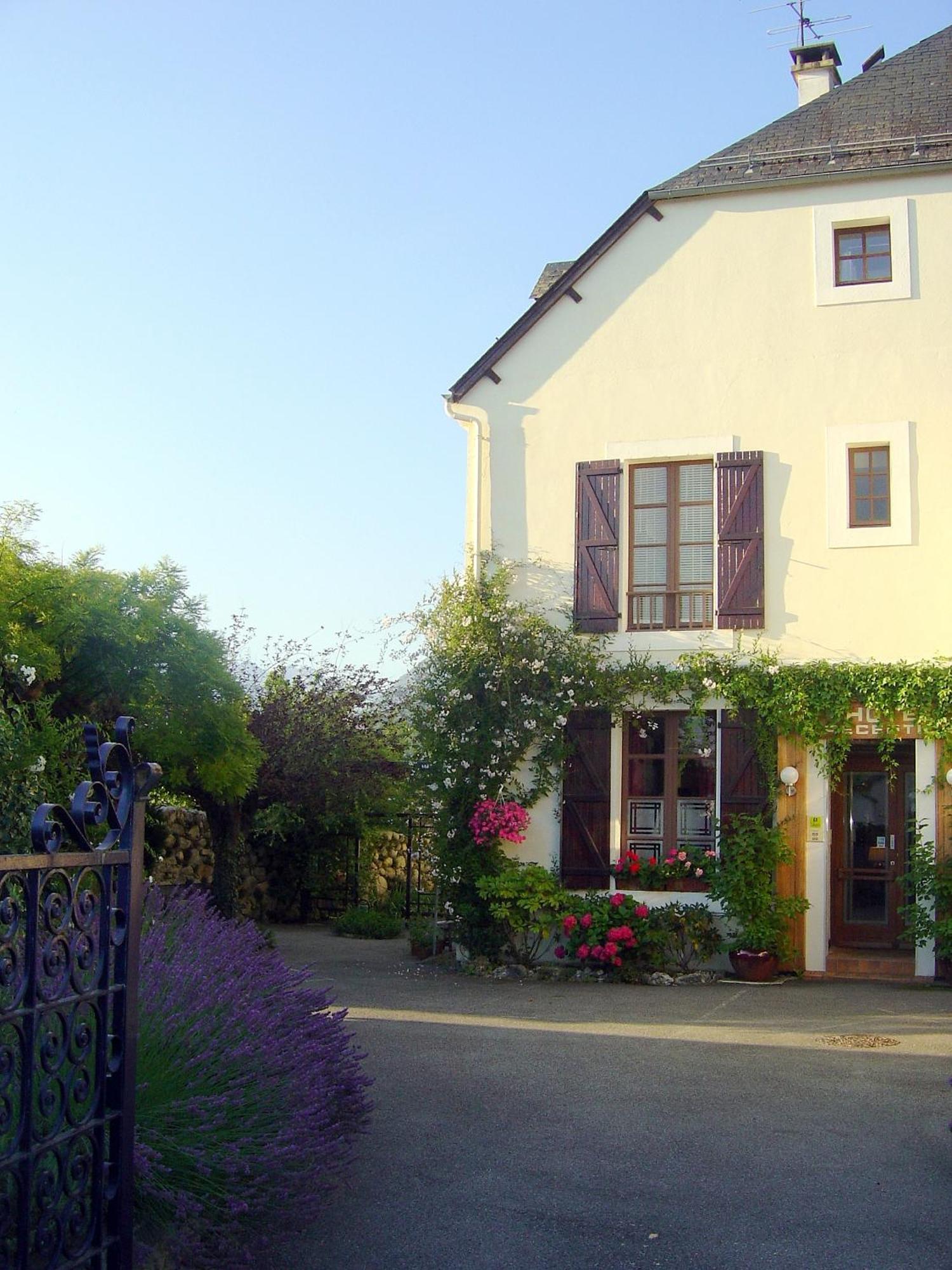 Hôtel Les Rochers Saint-Savin  Exterior foto